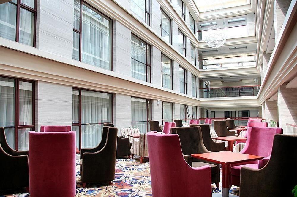 Elite Garden Hotel Янгшуо Екстериор снимка